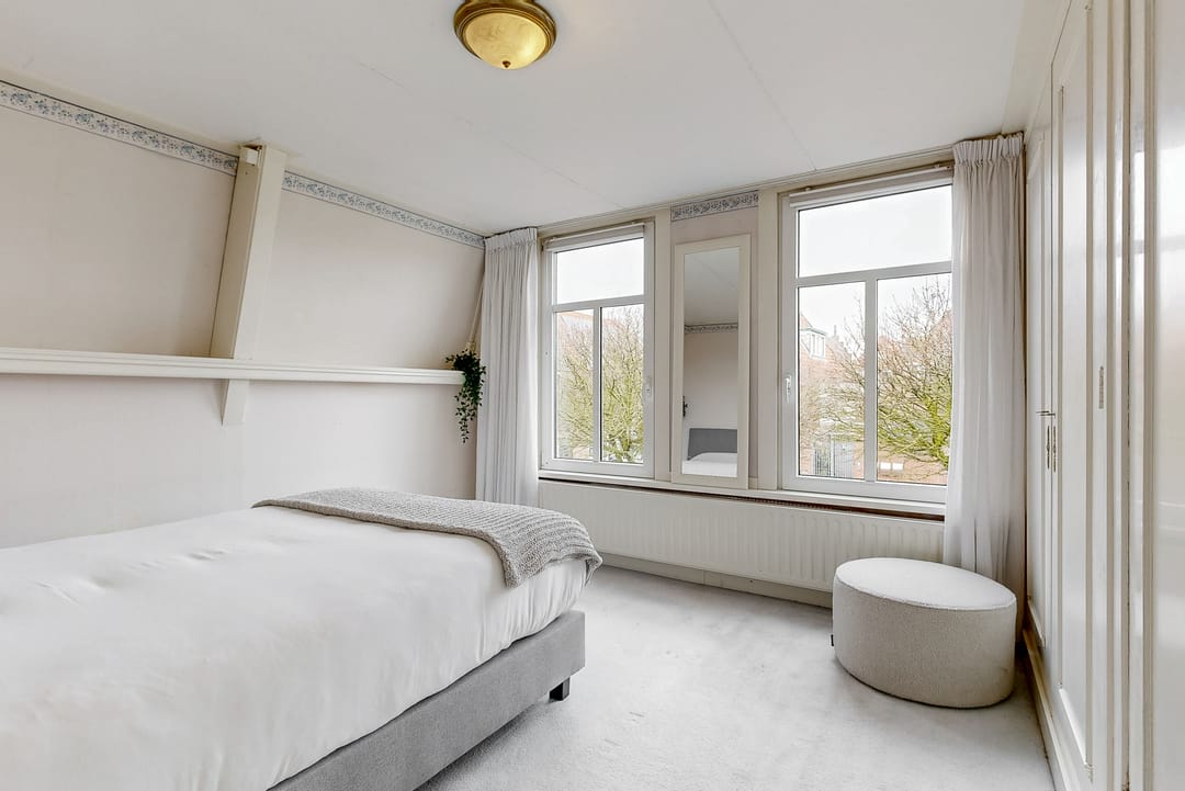 Photo 28 of van Houweningepark 10