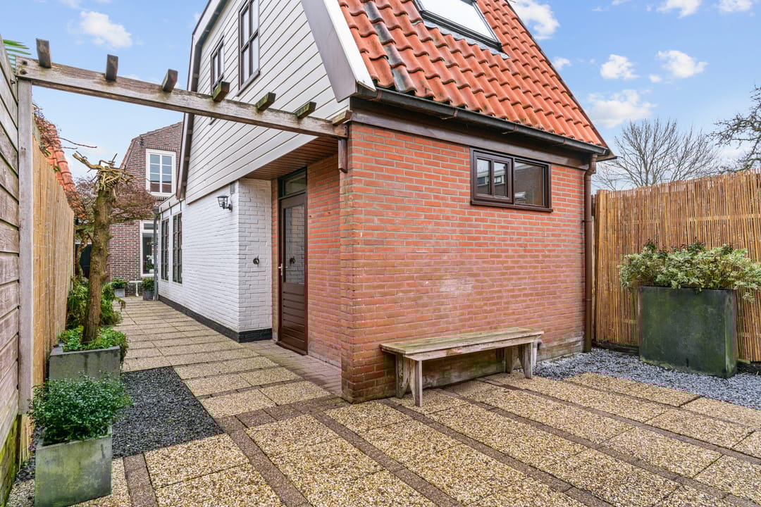 Photo 32 of van Houweningepark 10