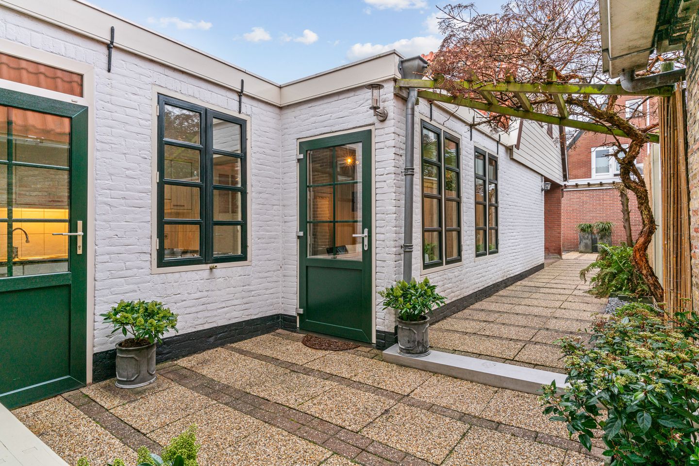 Photo 4 of van Houweningepark 10