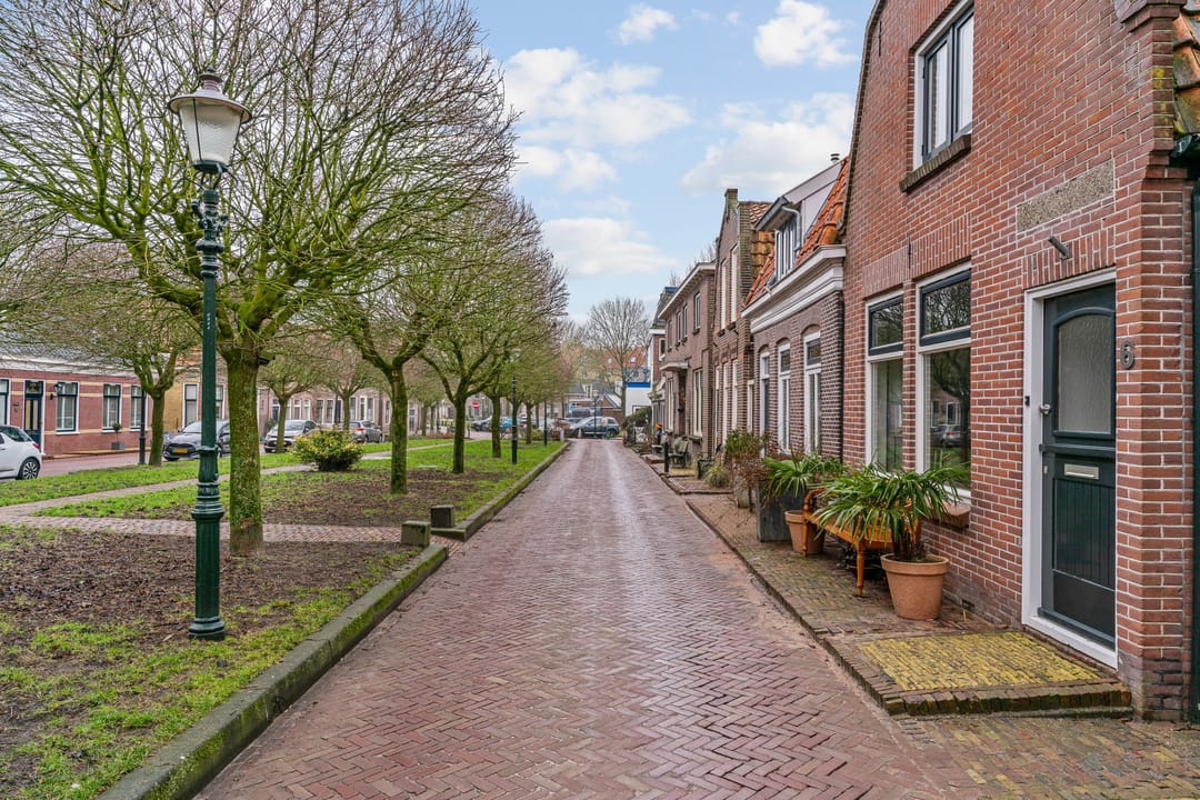 Photo 43 of van Houweningepark 10