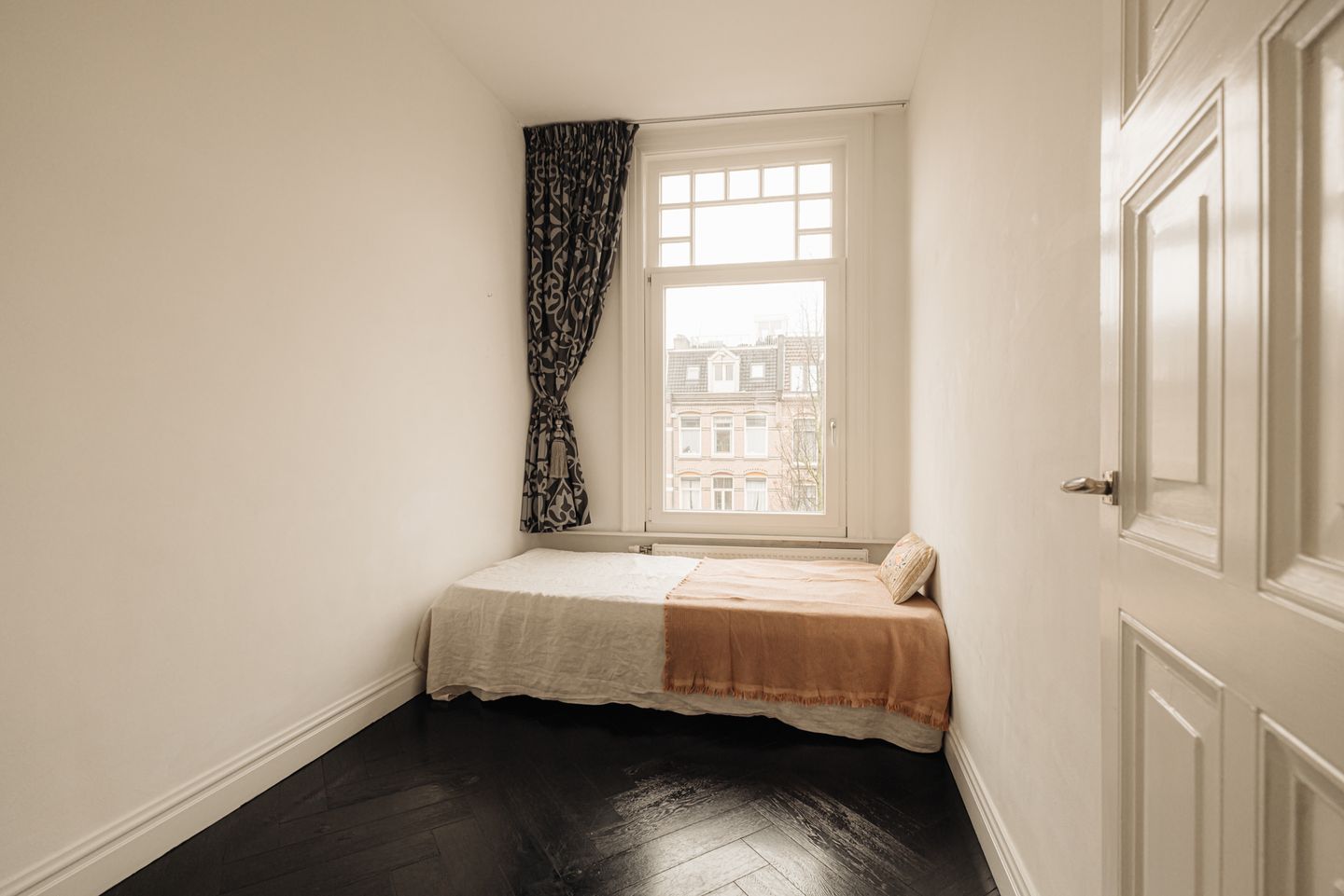 Foto 35 van Van Baerlestraat 59-2