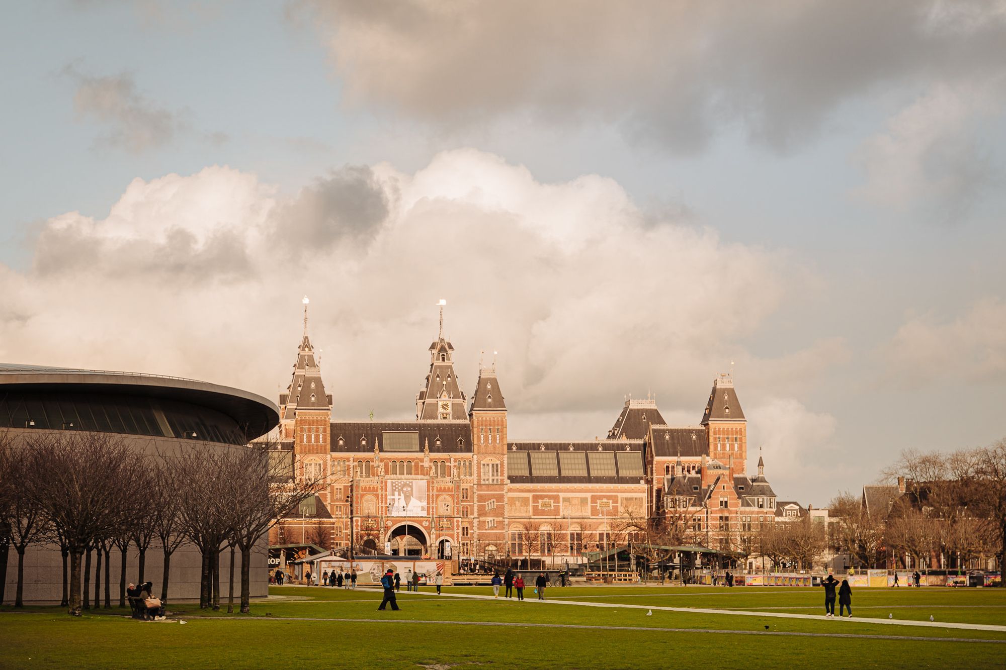 Foto 48 van Van Baerlestraat 59-2