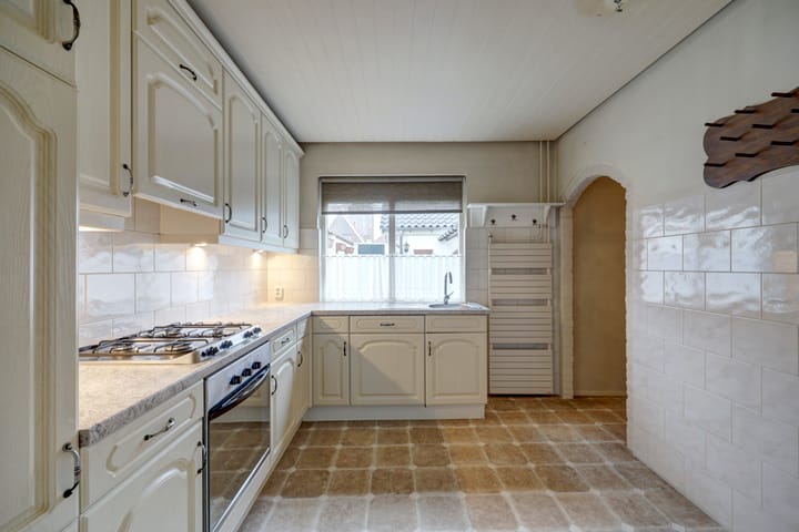 Photo 10 of Kerkstraat 24