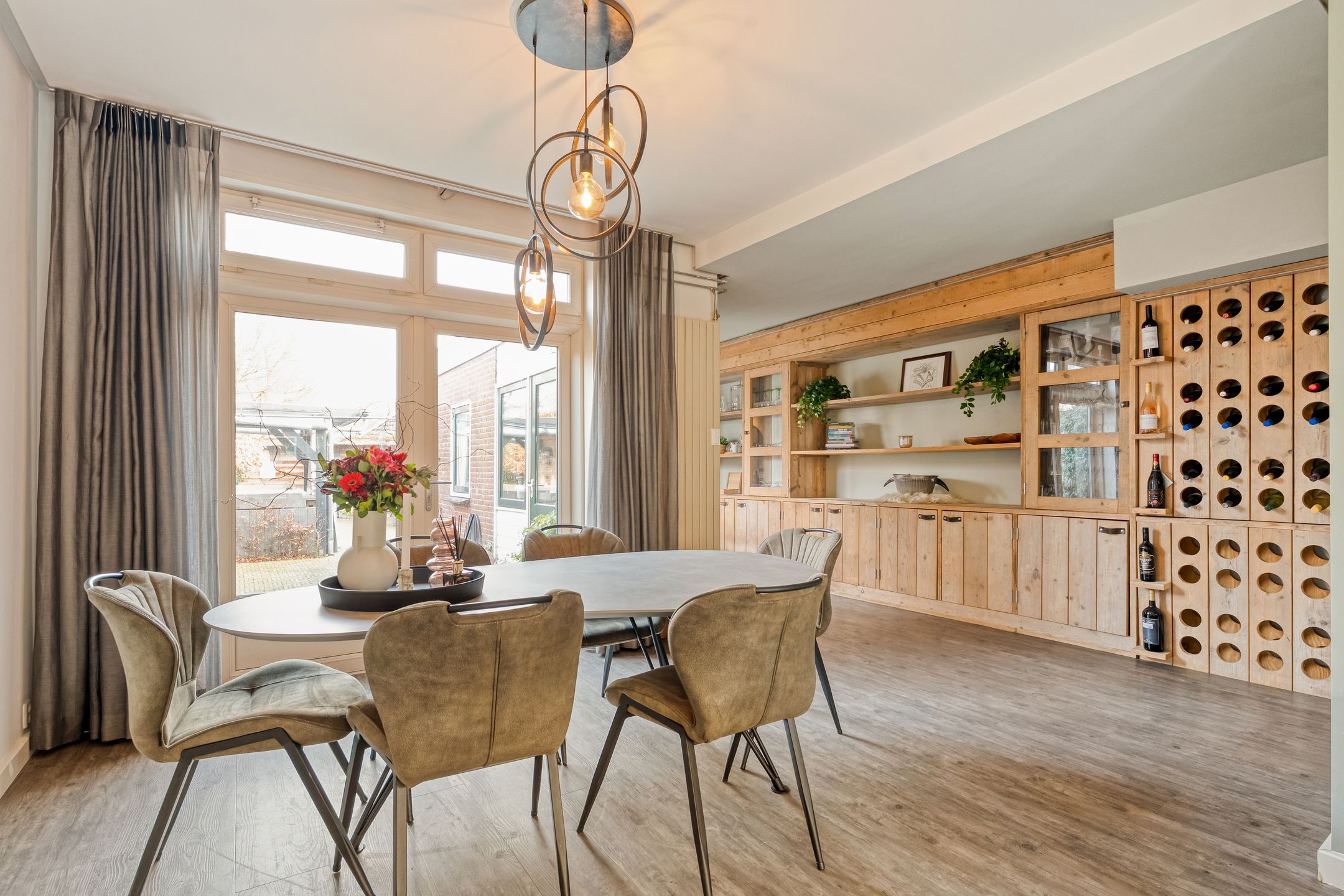 Photo 27 of Zuiderwalstraat 8