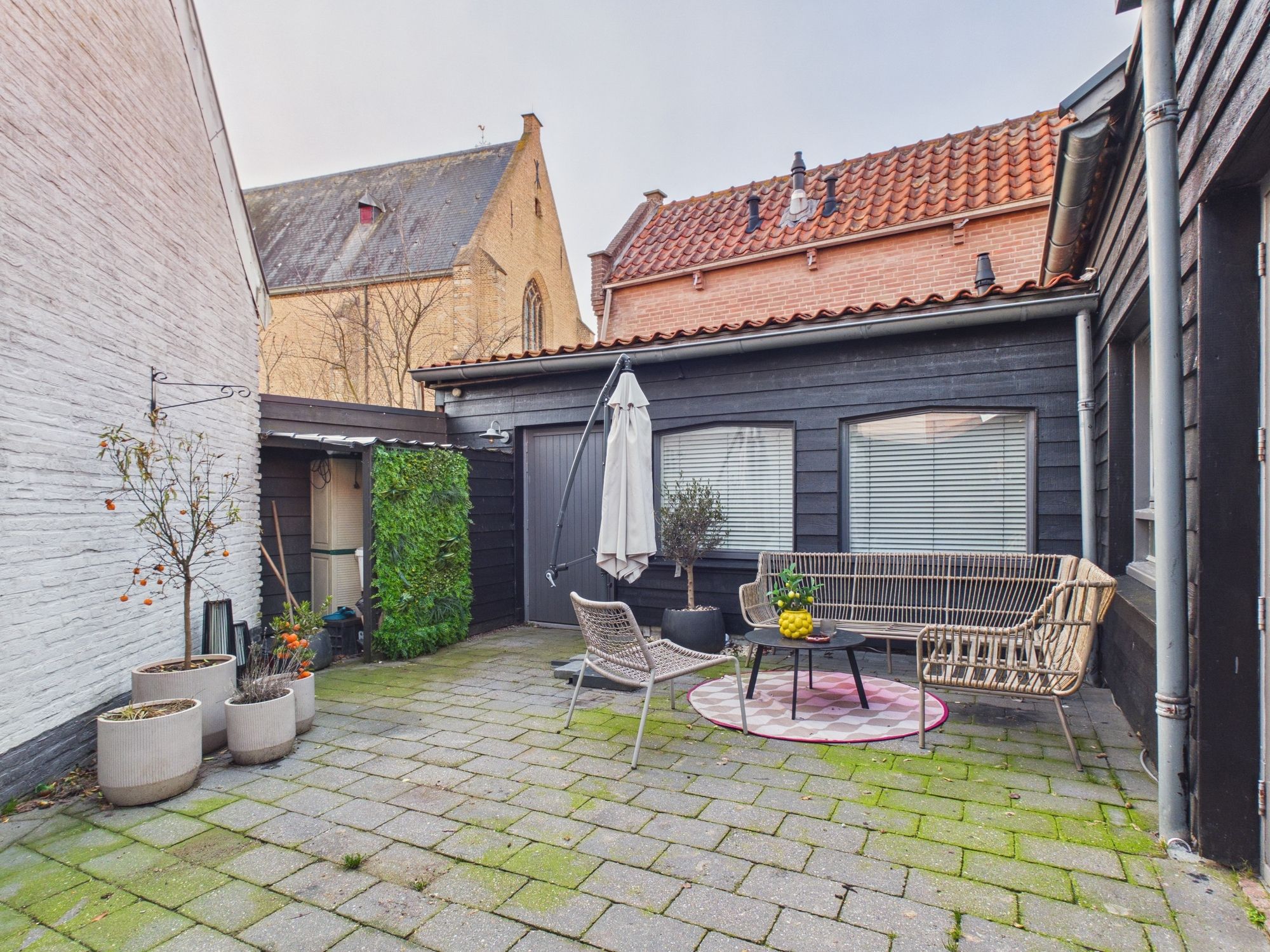 Photo 42 of Voorstraat 13