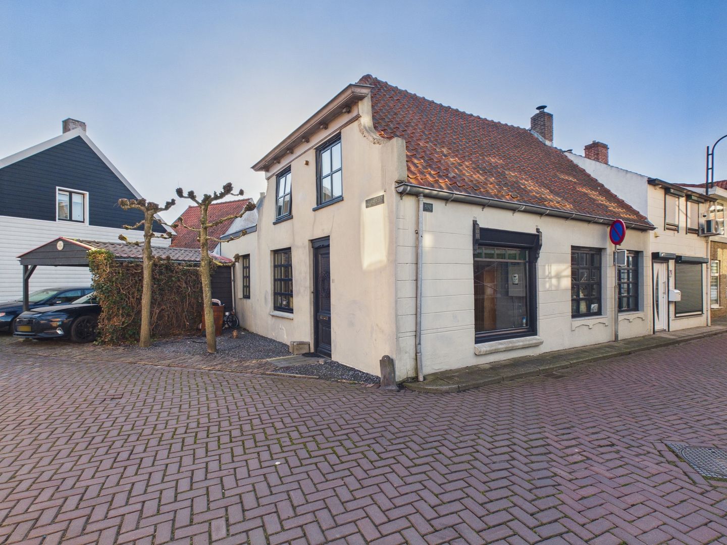 Photo 49 of Voorstraat 13
