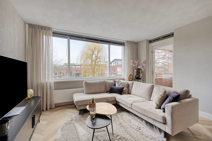 Foto 4 van Schout van Raesfeltstraat 21