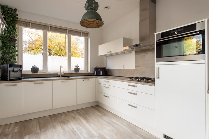 Photo 4 of Burgemeester Blomlaan 23