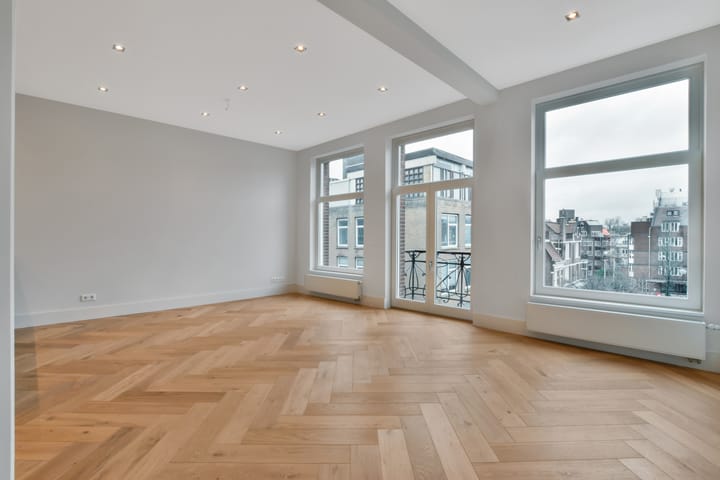 Photo 4 of Valeriusstraat 113-3