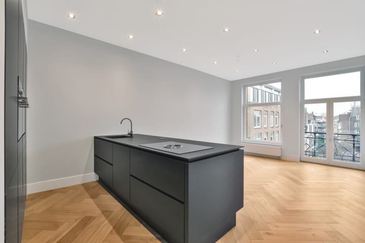 Foto 7 van Valeriusstraat 113-3