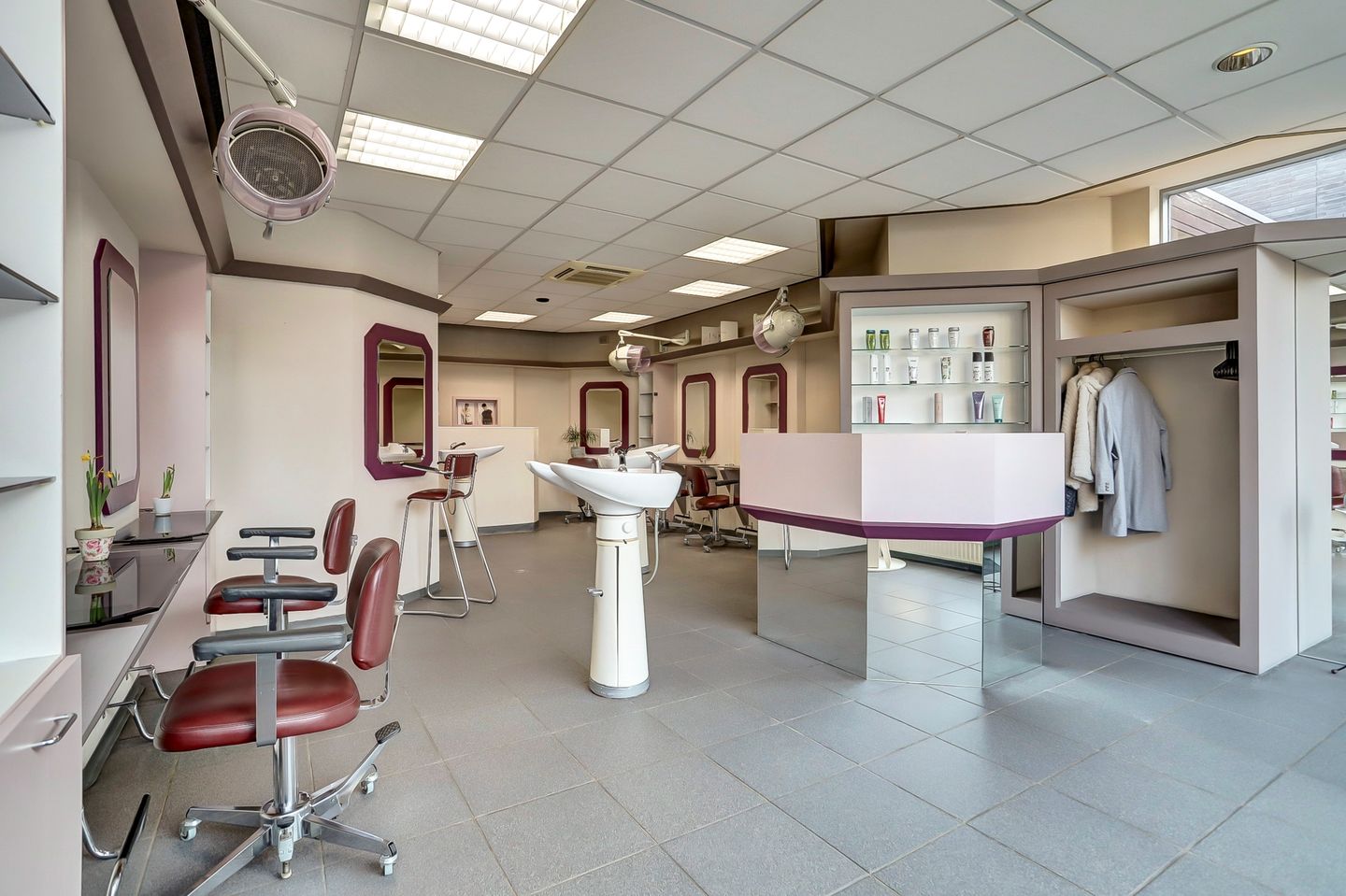 View photo 2 of de Lend 4