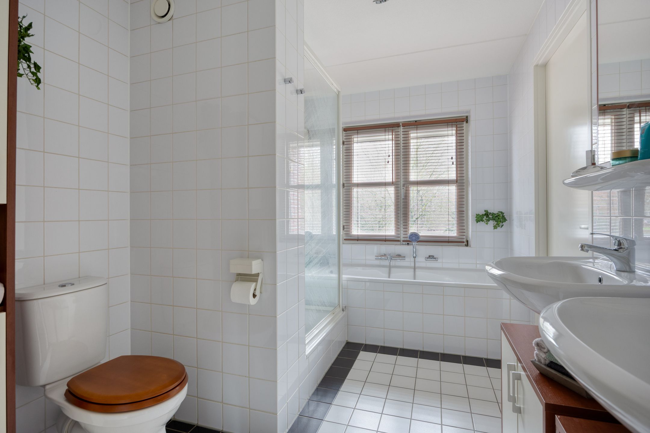 Foto 6 van John Miltonlaan 2