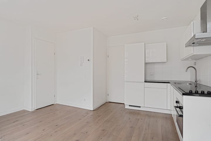 Foto 14 van Nieuwe Binnenweg 438-A01