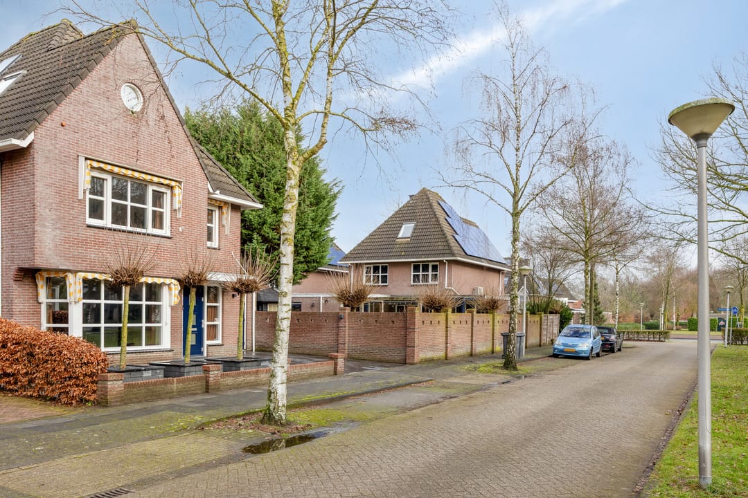 Foto 71 van John Miltonlaan 2