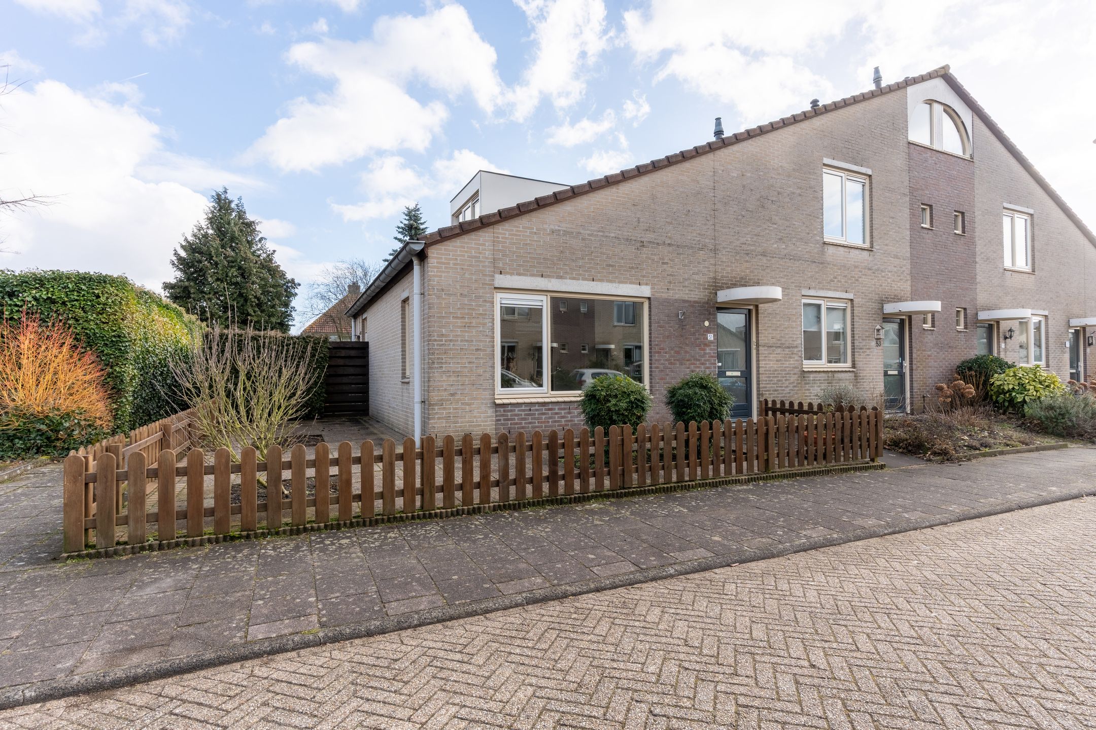 Foto 21 van Chalonhof 51