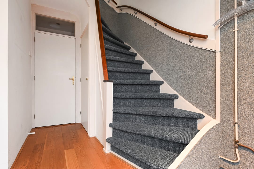 Photo 8 of Nieuwveenstraat 8