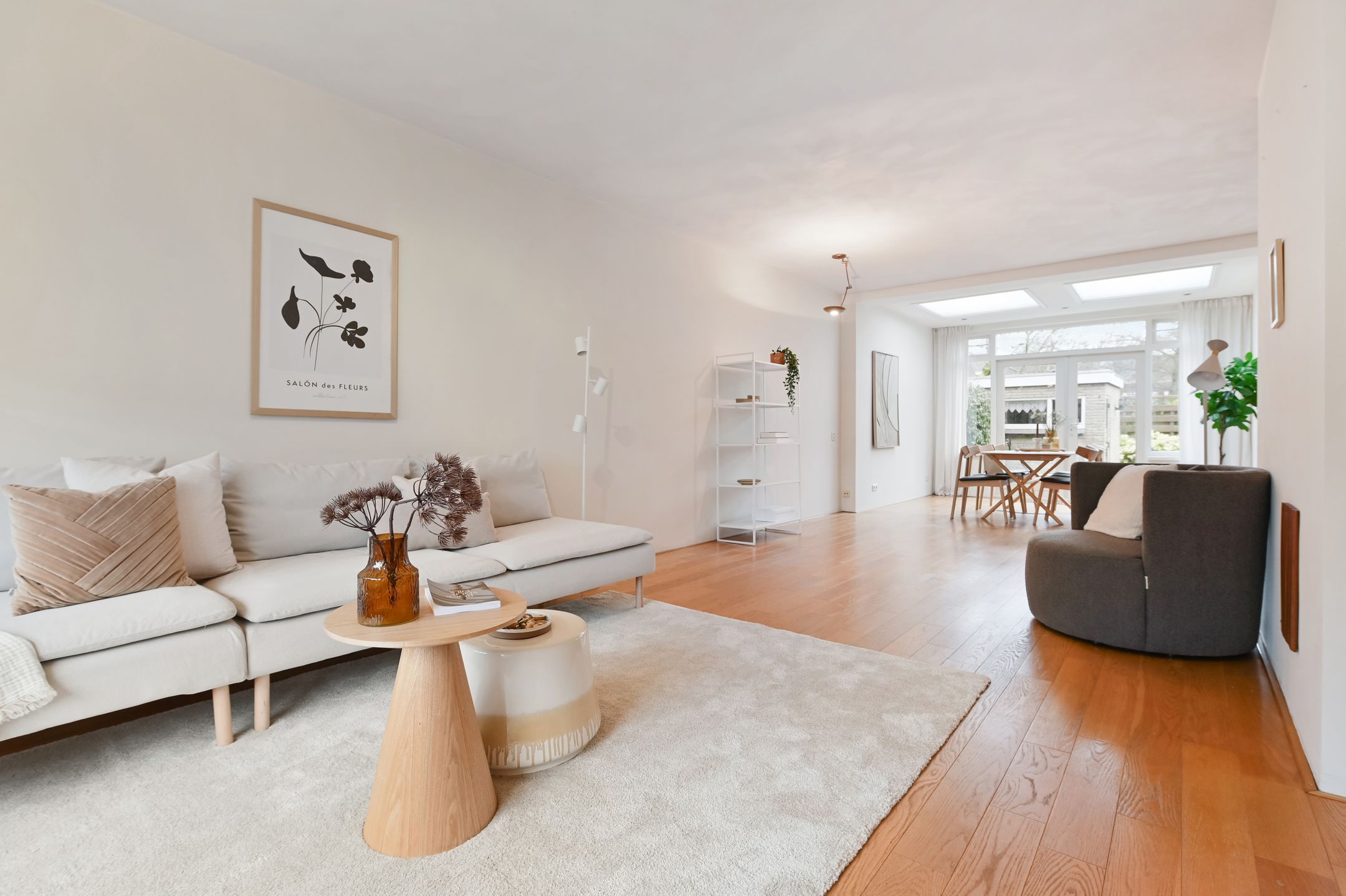 Photo 12 of Nieuwveenstraat 8