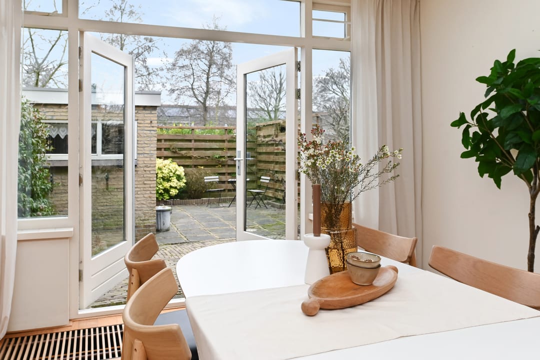 Photo 16 of Nieuwveenstraat 8