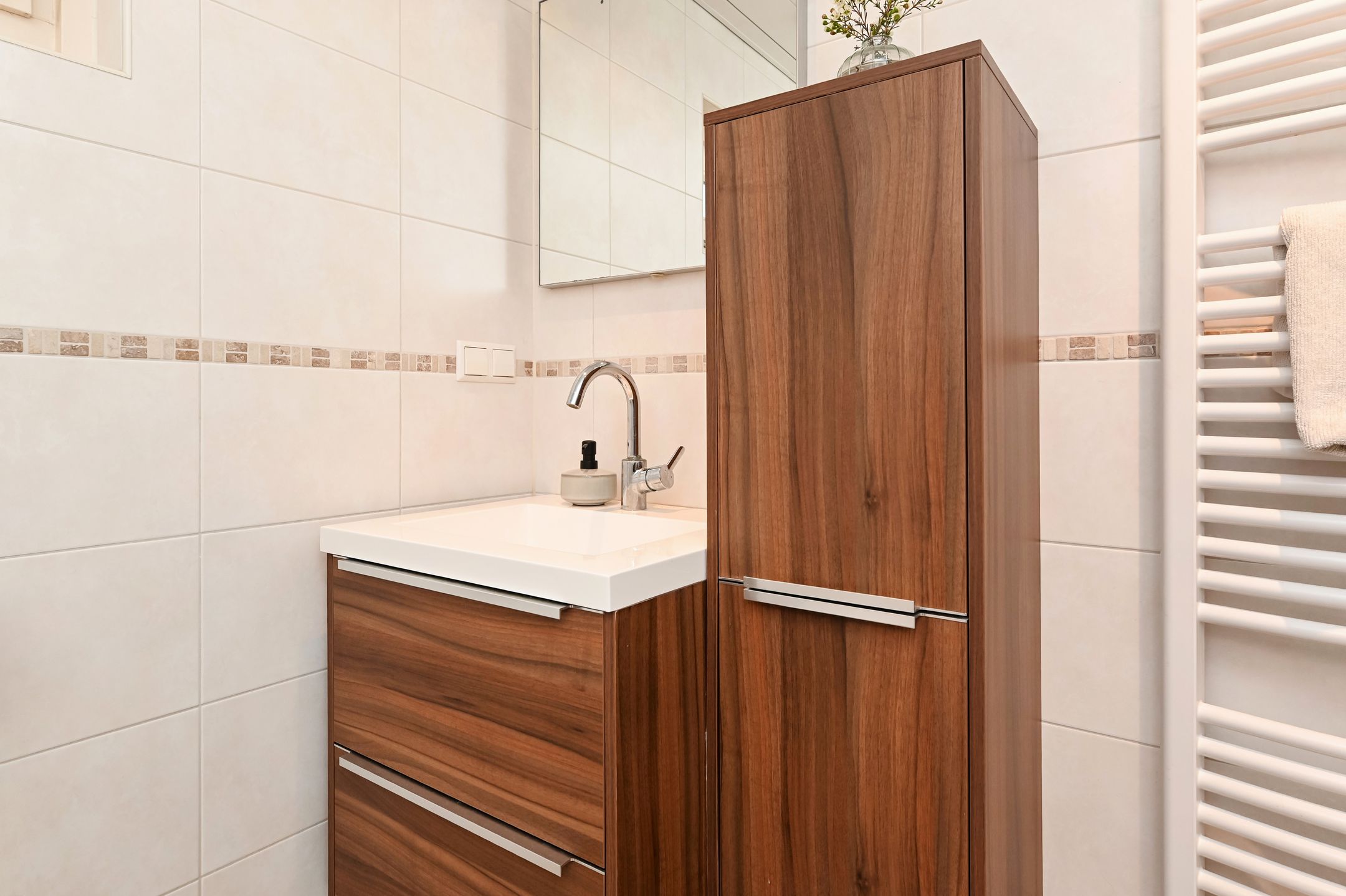 Photo 42 of Nieuwveenstraat 8