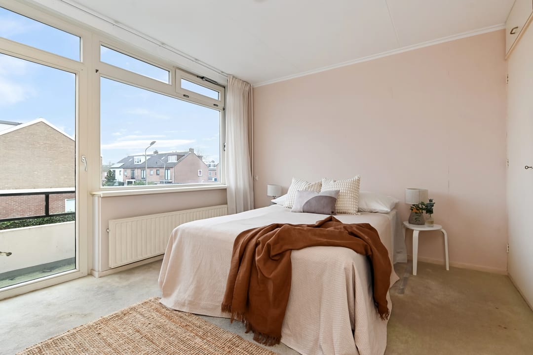 Photo 43 of Nieuwveenstraat 8