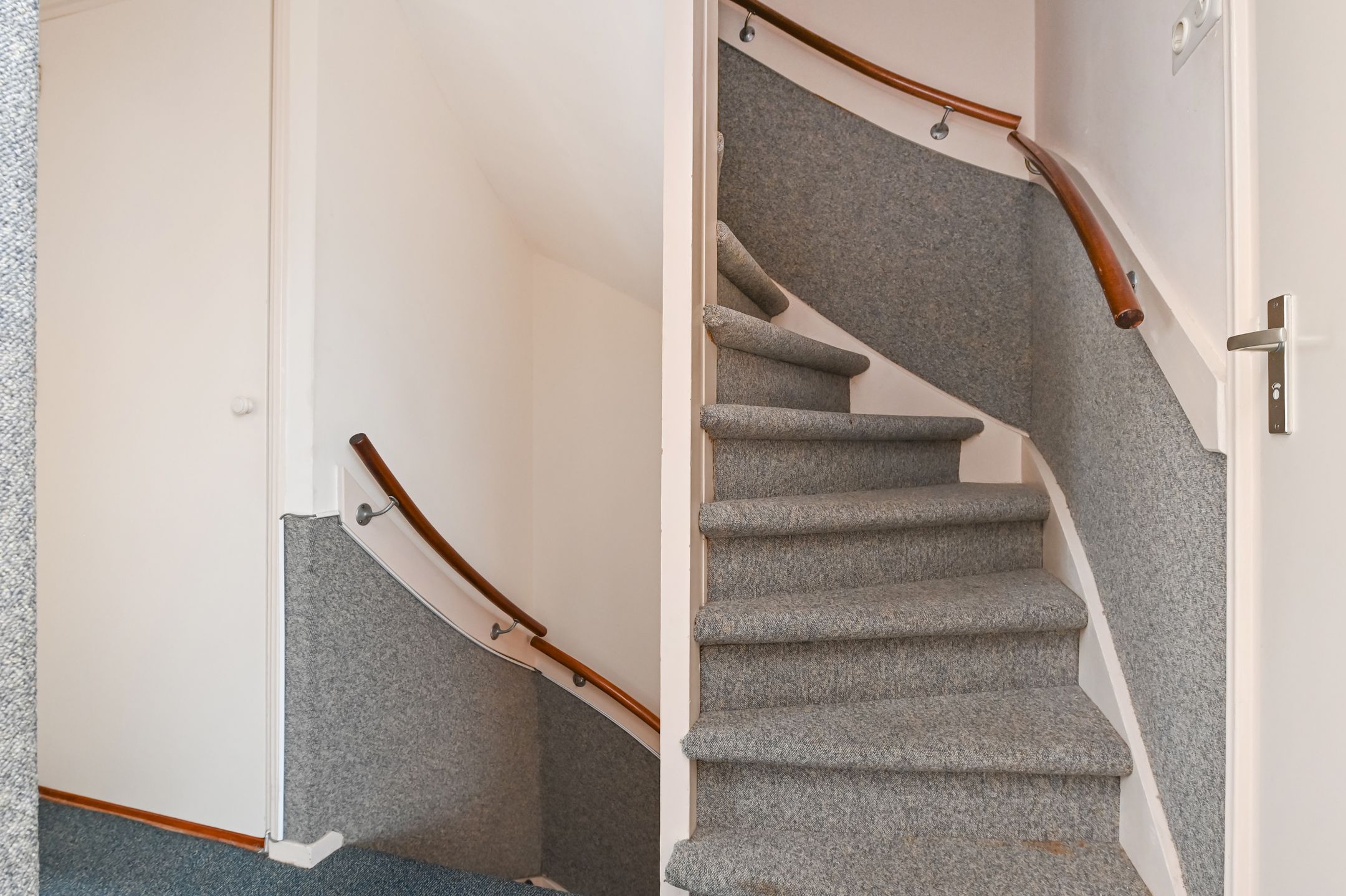 Photo 48 of Nieuwveenstraat 8