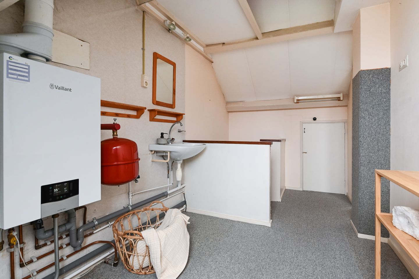 Photo 49 of Nieuwveenstraat 8