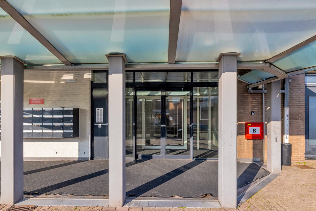 Photo 2 of Graaf Janstraat 2-C