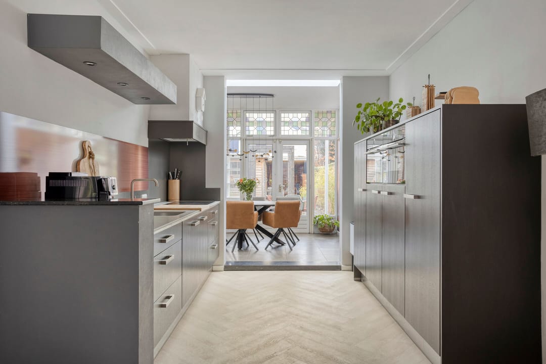 Photo 8 of Baroniestraat 55