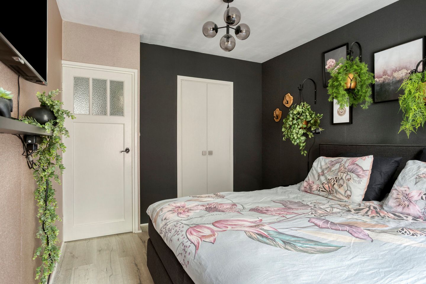 Photo 19 of Baroniestraat 55