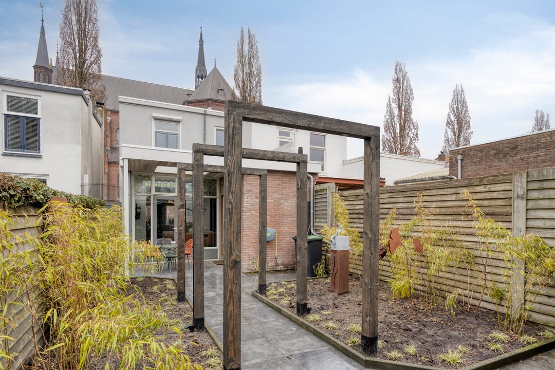 Photo 32 of Baroniestraat 55