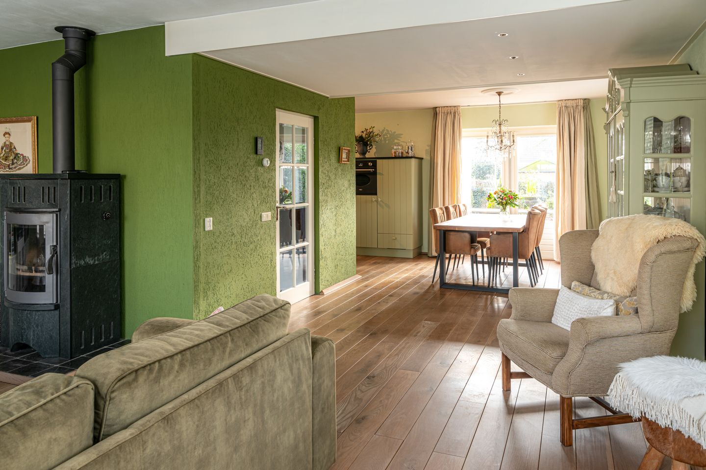 Photo 4 of Warring 89