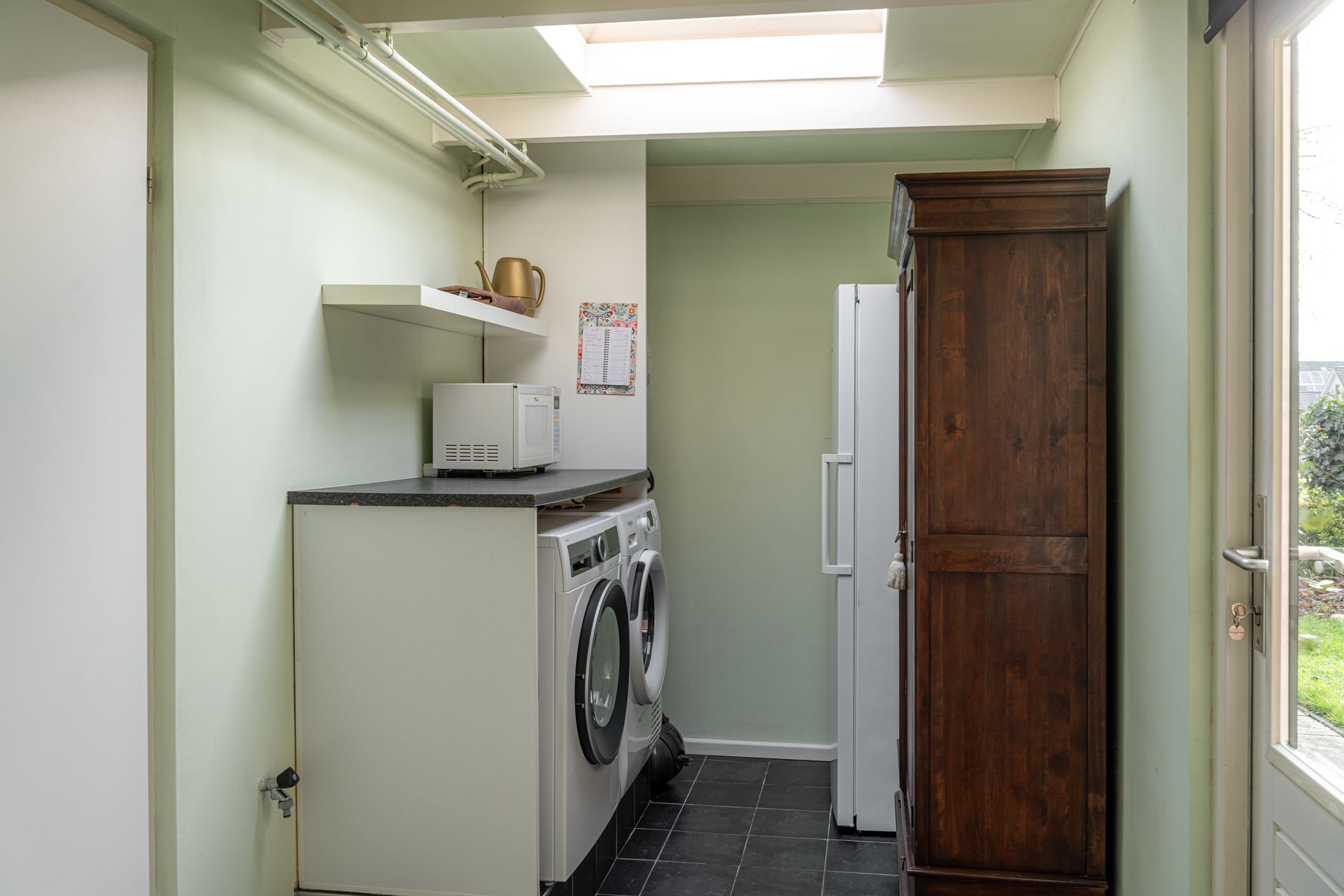 Photo 15 of Warring 89