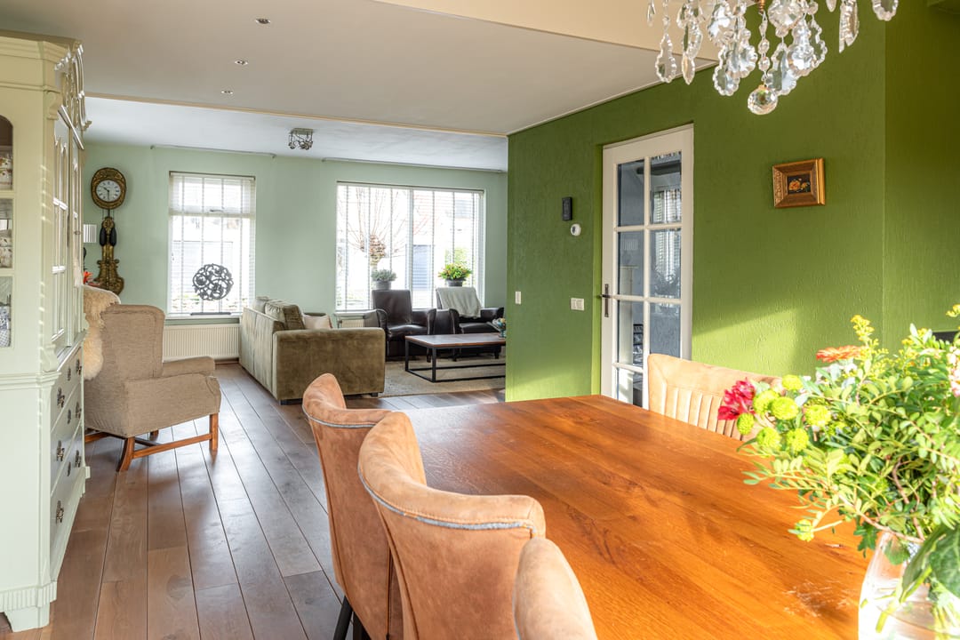 Photo 17 of Warring 89