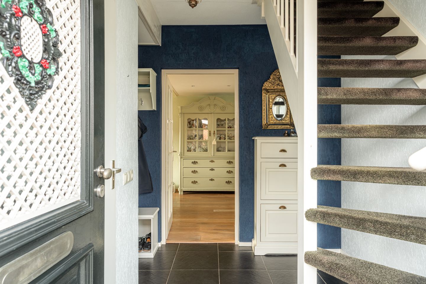 Photo 20 of Warring 89