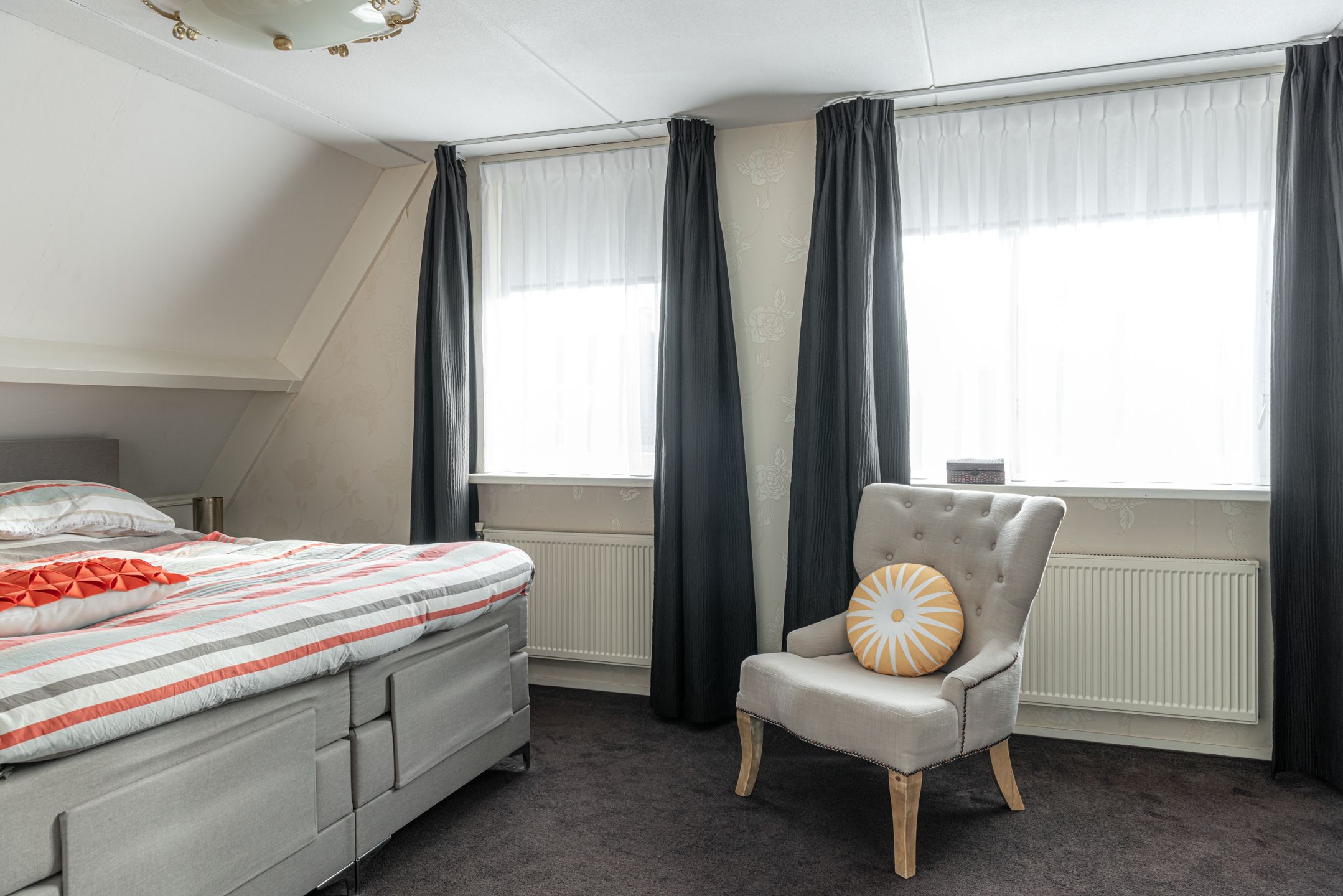 Photo 27 of Warring 89