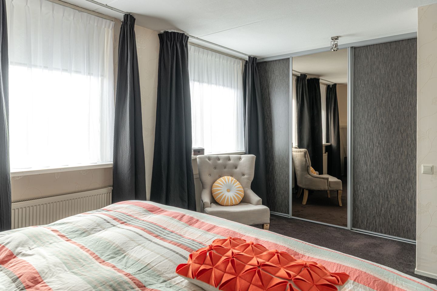 Photo 29 of Warring 89