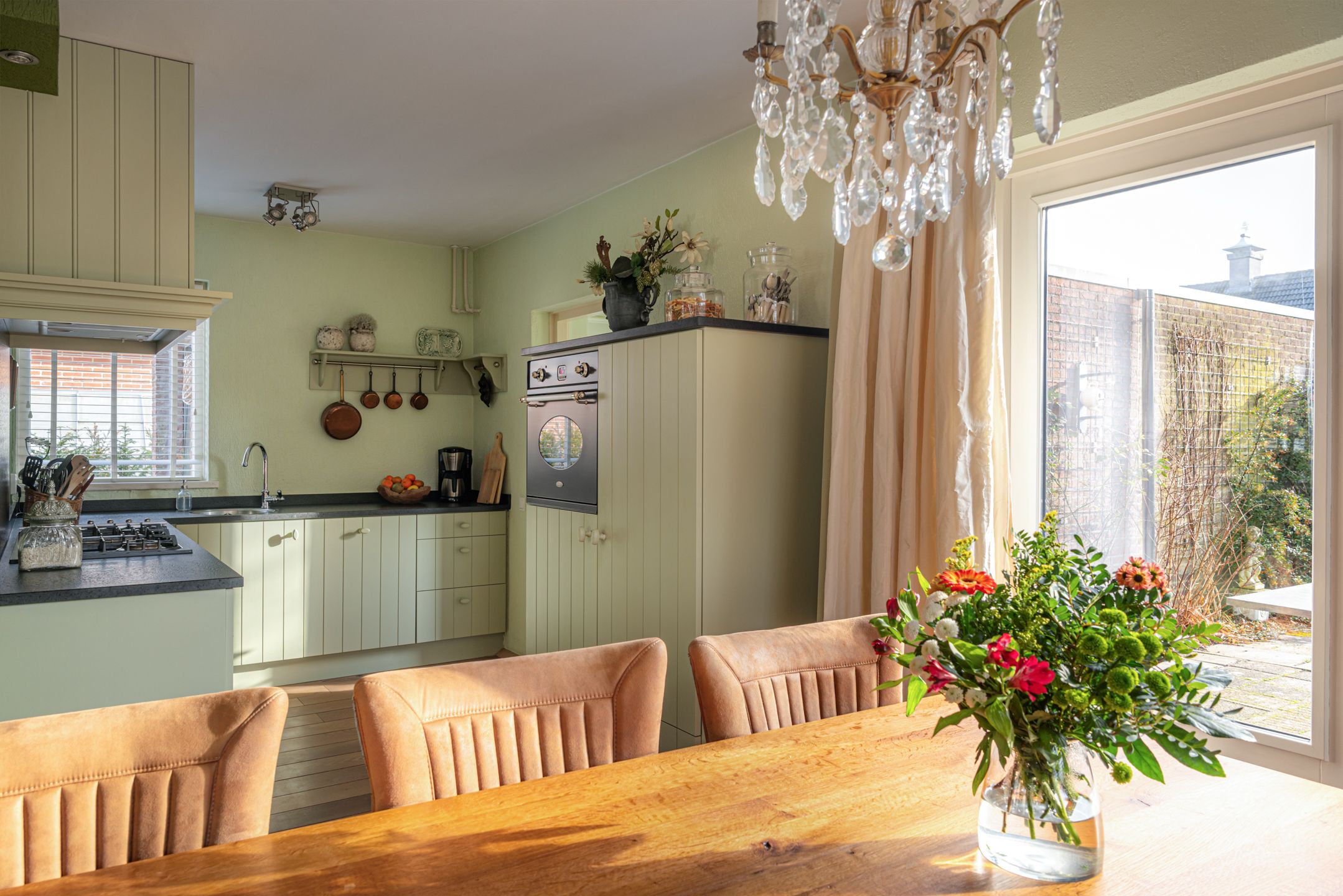 Photo 12 of Warring 89