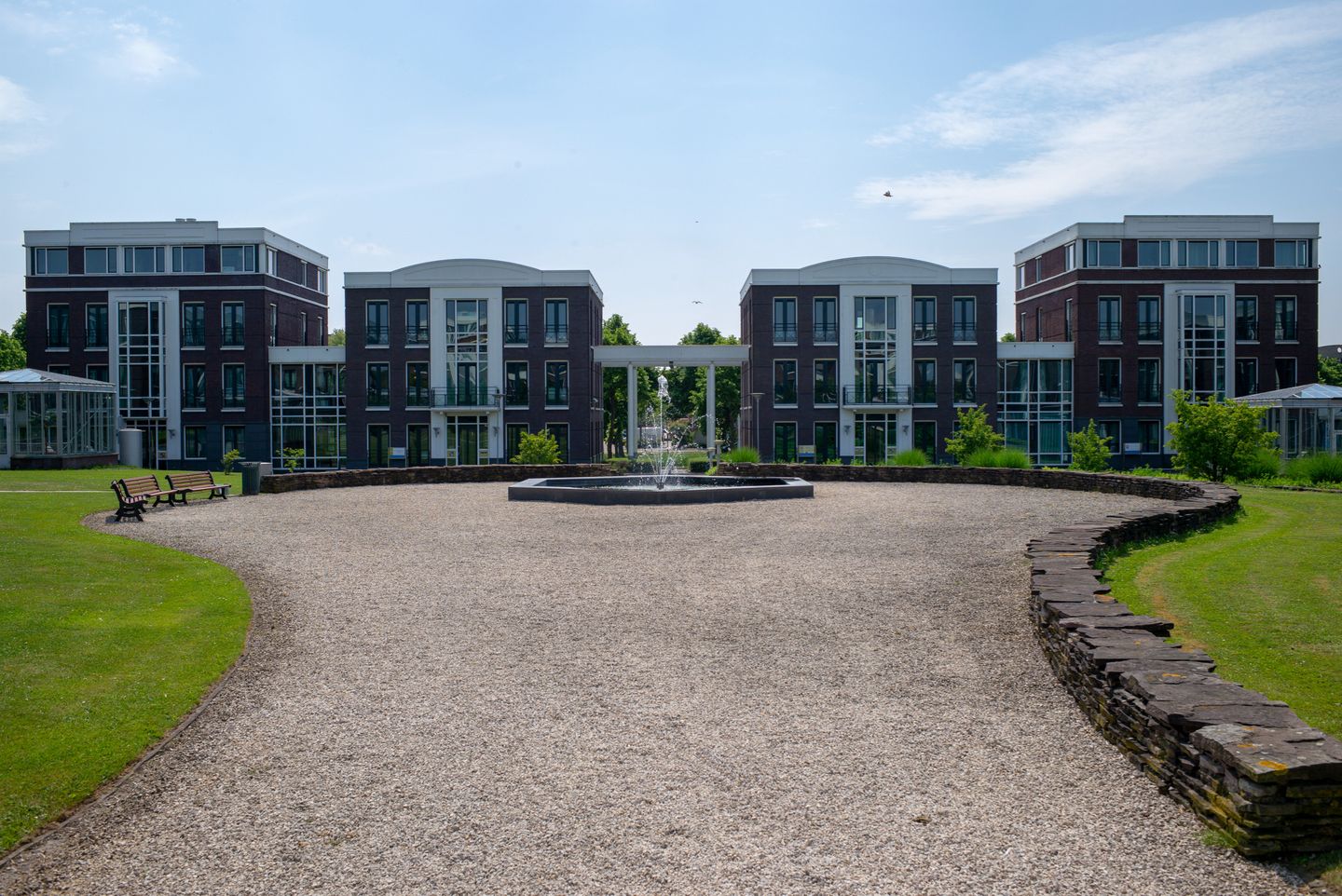 View photo 2 of Röntgenlaan 15