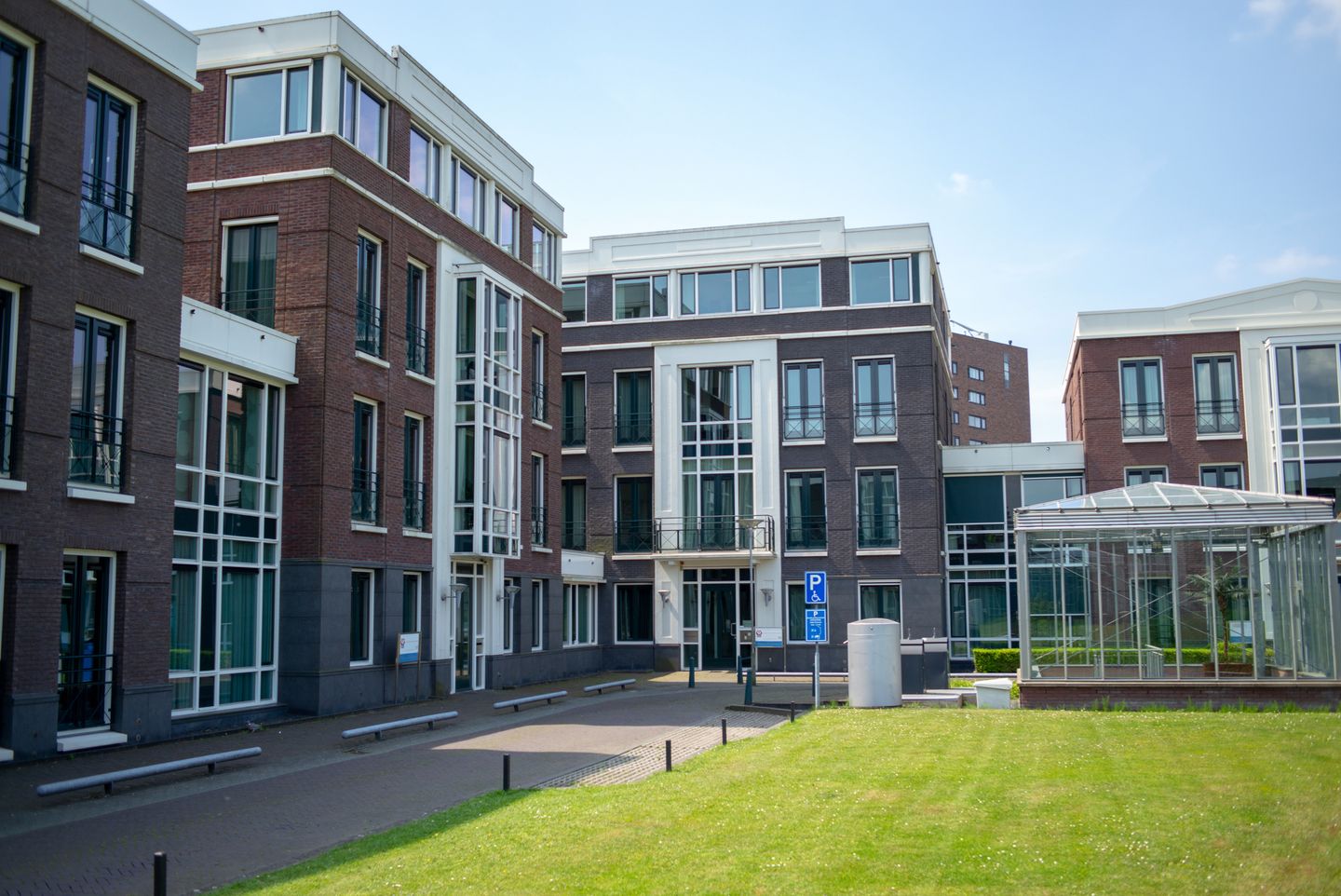 View photo 4 of Röntgenlaan 15