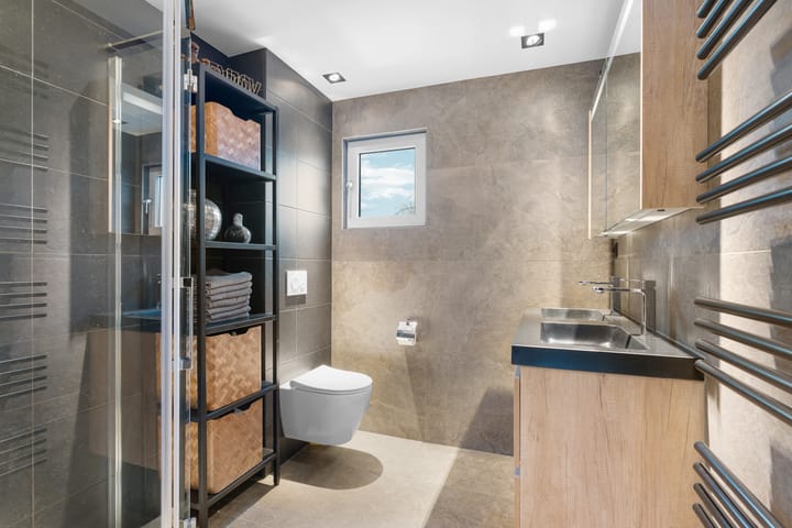 Photo 4 of Count Basiestraat 44