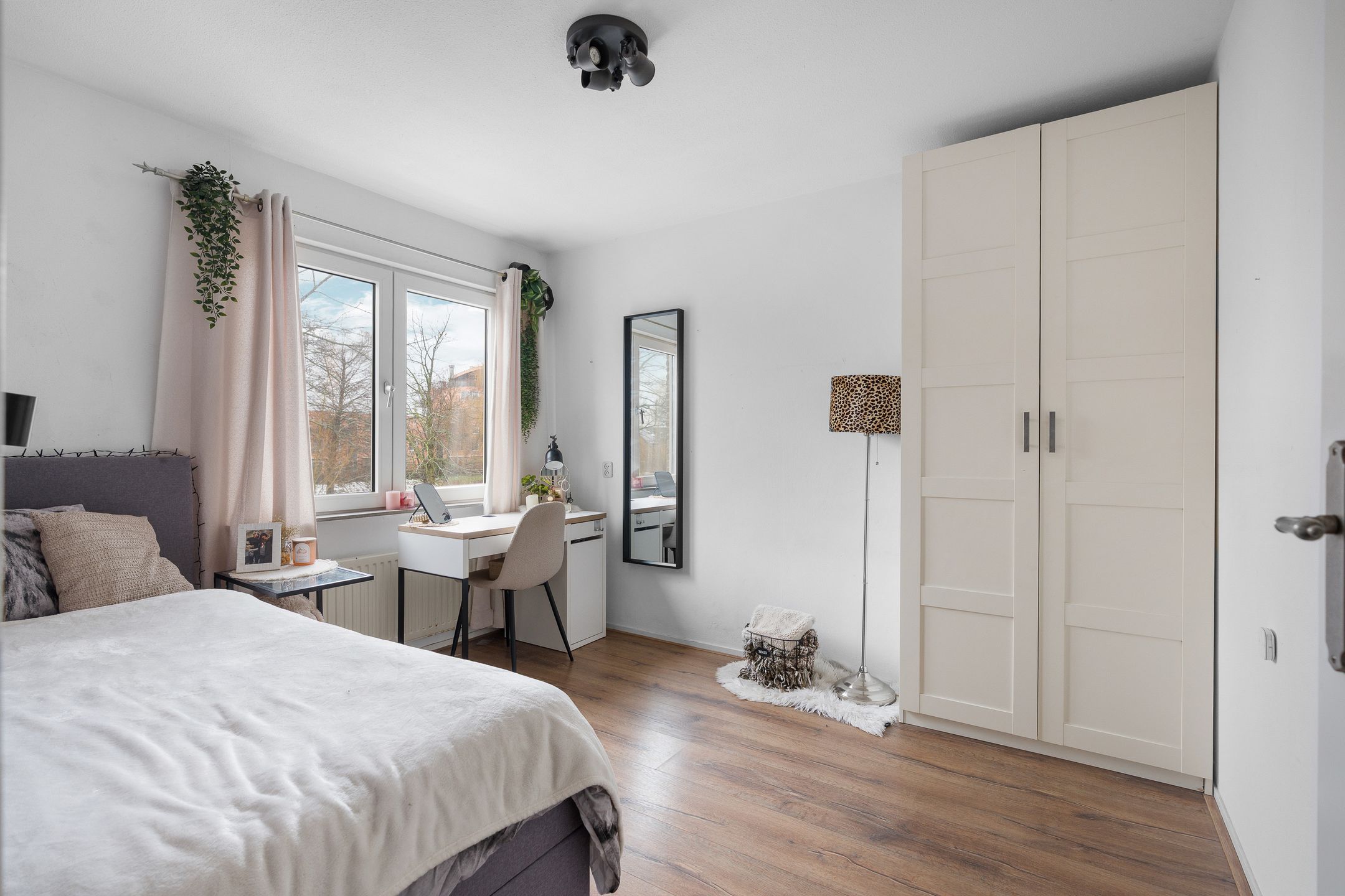 Photo 18 of Count Basiestraat 44