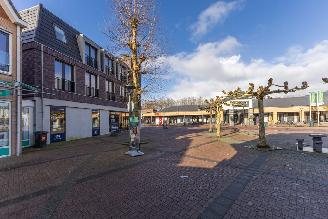 Photo 32 of Van Aostastraat 19