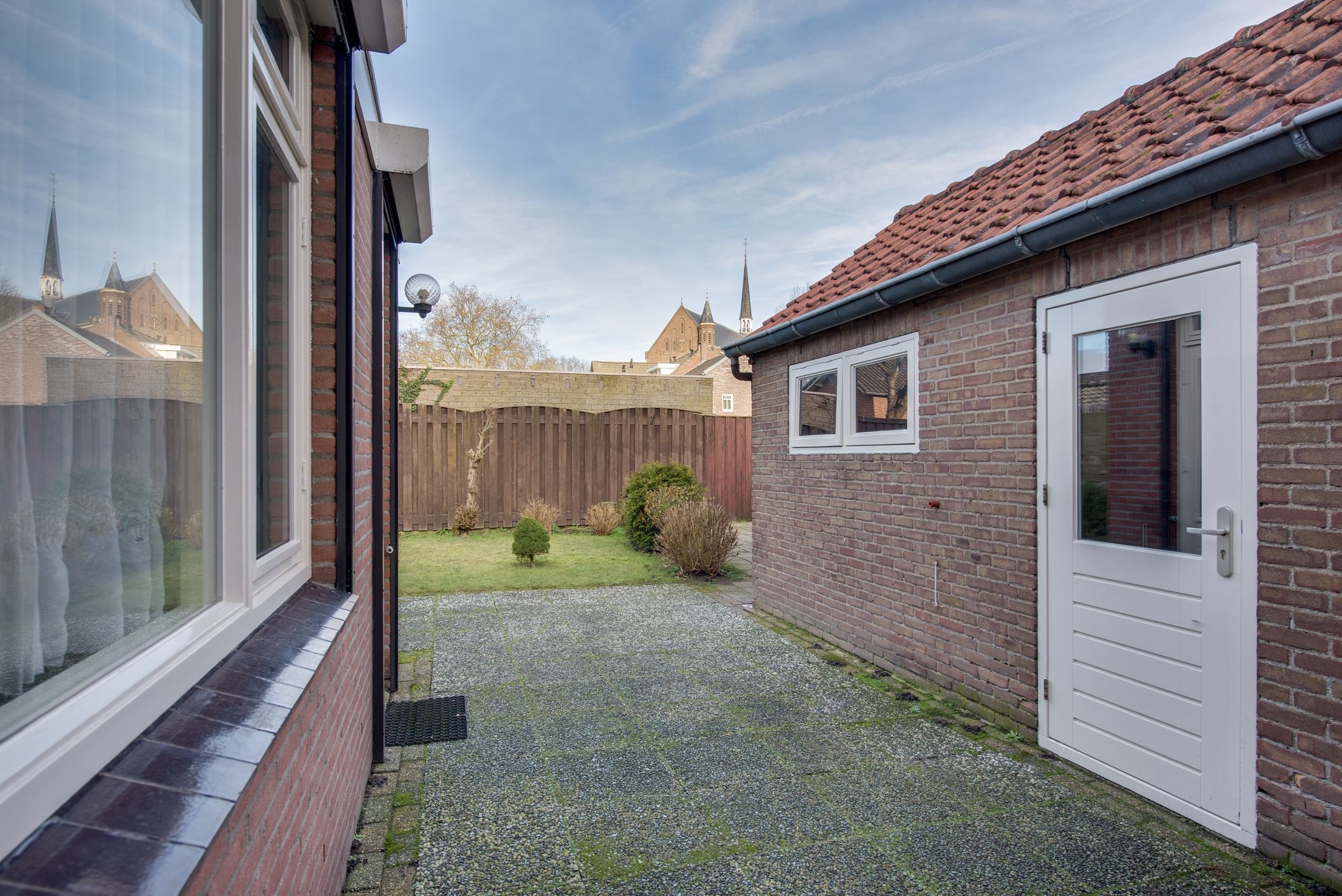 Photo 27 of Burgemeester Ploegmakerslaan 11