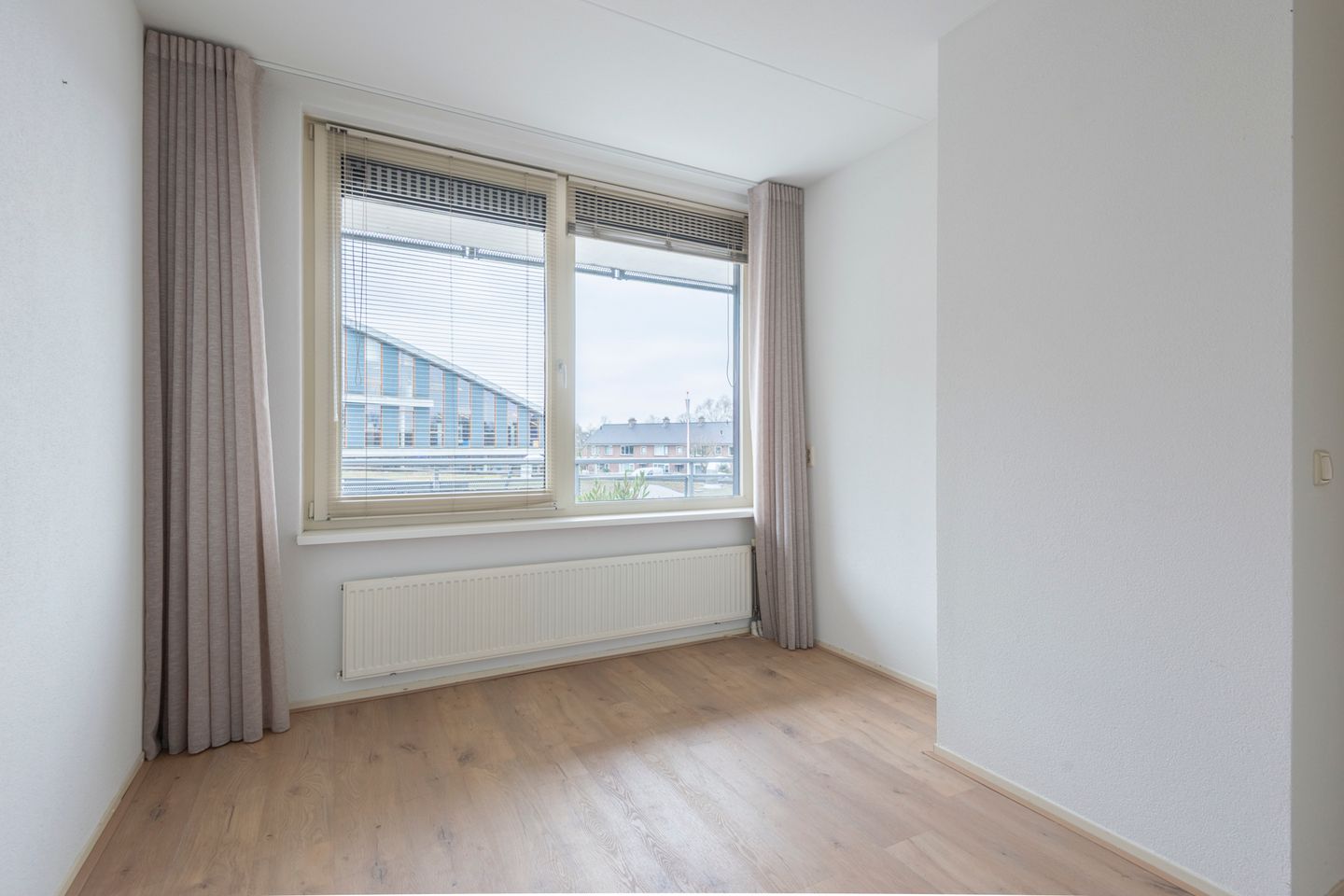 Foto 25 van Plein 2000 53