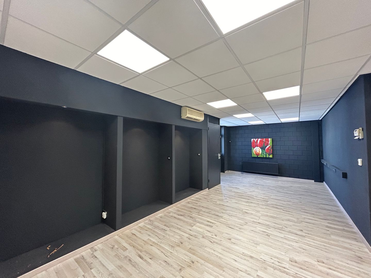 Bekijk foto 2 van Van der Hoopstraat 4-b