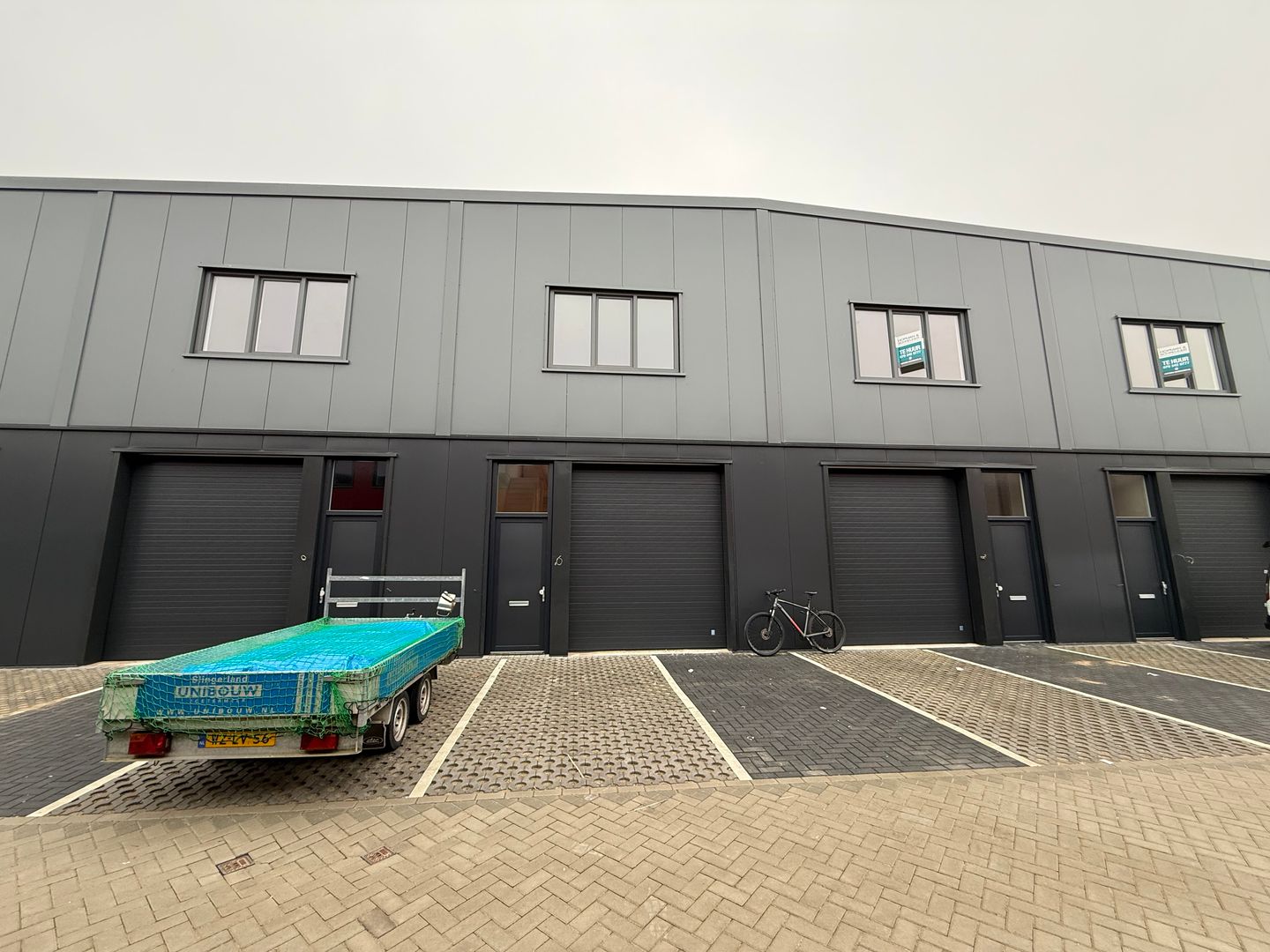 Bekijk foto 1 van Van der Waalsstraat 44-D