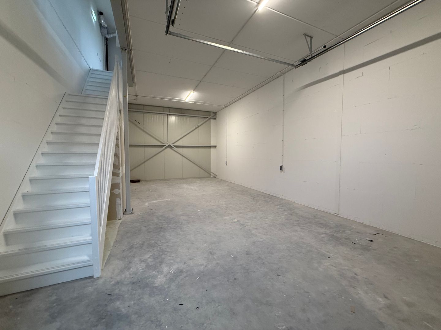 Bekijk foto 4 van Van der Waalsstraat 44-D