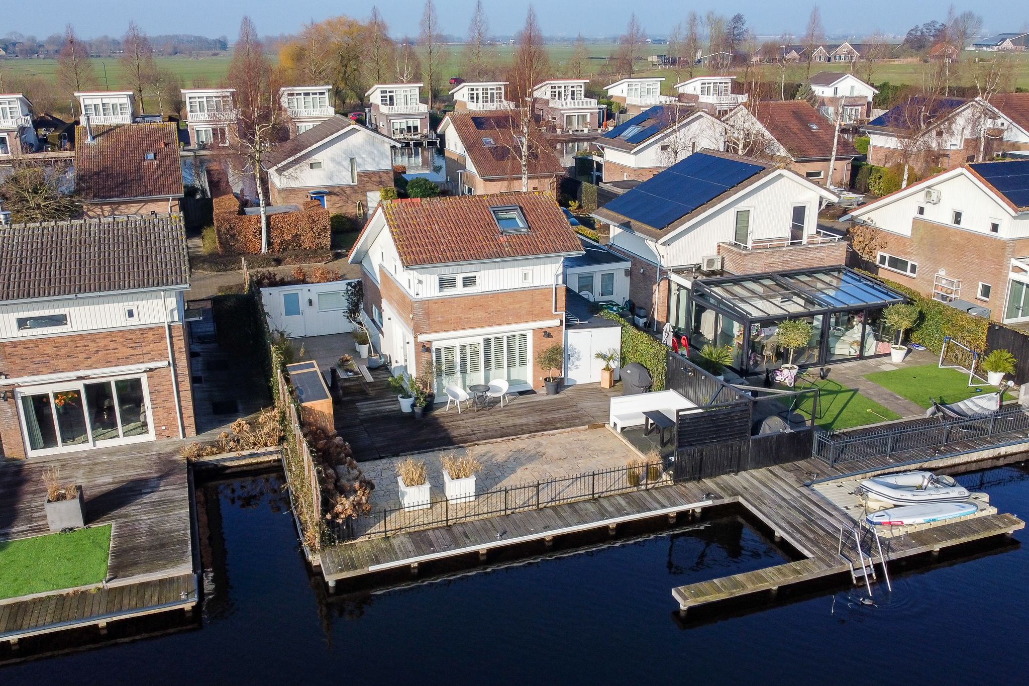 2-bedroom freehold villa in Vinkeveen — photo 1 of 5