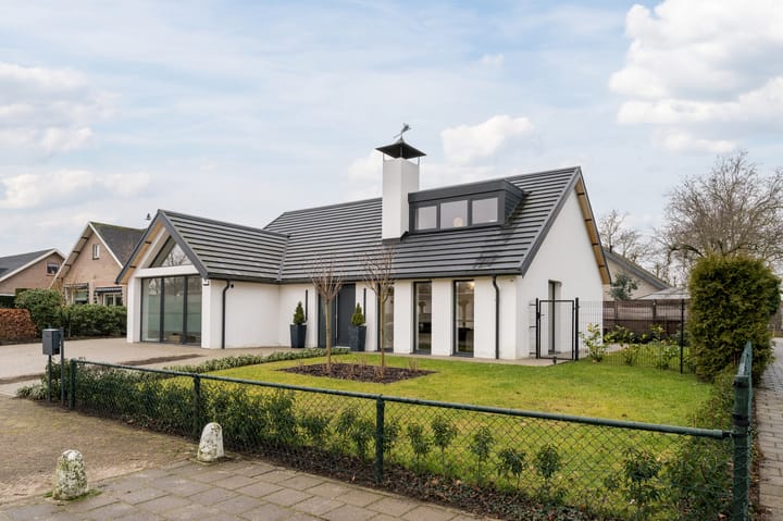 Foto 4 van Klaroenlaan 1