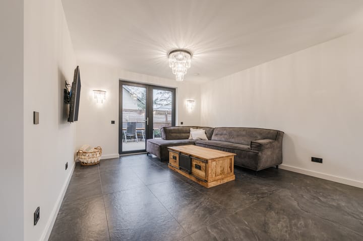 Foto 9 van Klaroenlaan 1